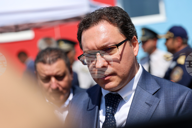 Ще бъде обособен сектор за инструктори, които да провеждат инструктажи и обучения на полицаи по места, каза министър Даниел Митов в Симитли