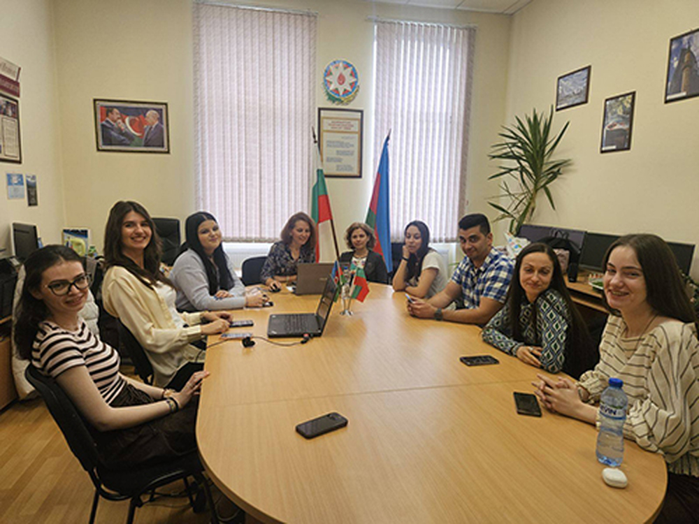 Студенти от специалността "Тюркология" на Софийския университет участваха в телемост със студенти от Бакинския славянски университет 