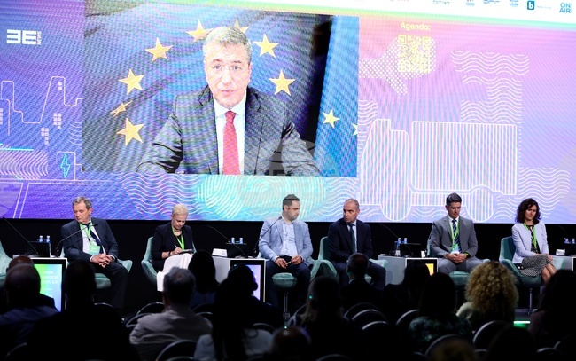 Транспортната свързаност и конкурентоспособността на Централна и Източна Европа обсъдиха експерти 