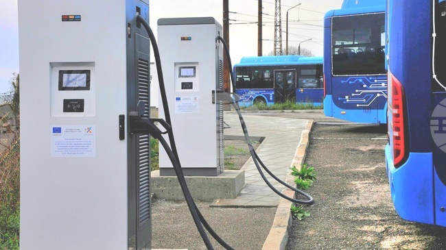 Очаквам ръководството на „Бургасбус” да коригира цената на билета в евро, каза кметът на Бургас Димитър Николов 