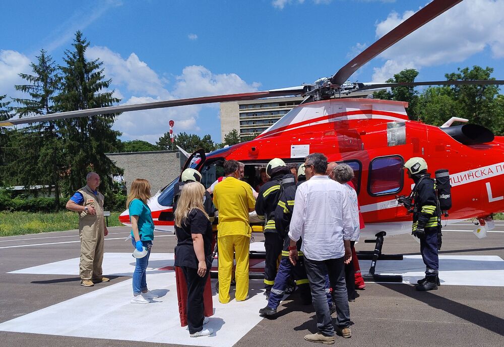 „МБАЛ – Шумен” АД: Въздушна линейка транспортира пациент с дихателни проблеми от болницата в Шумен