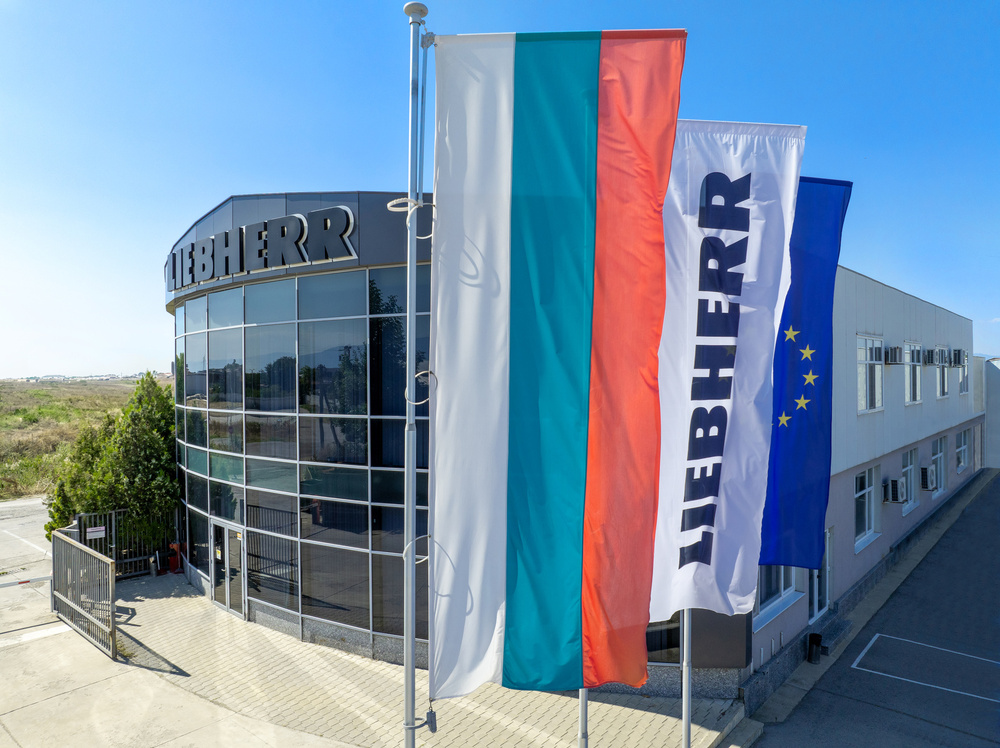 Германската компания "Либхер" започва нова производствена дейност в Тракия икономическа зона за нуждите на авиационната индустрия