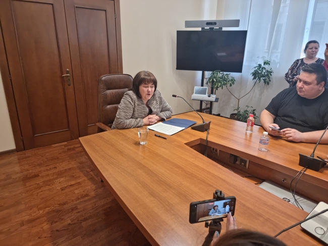 Еврото няма да бъде прието в България от 1 януари 2024 година, каза финансовият министър Росица Велкова