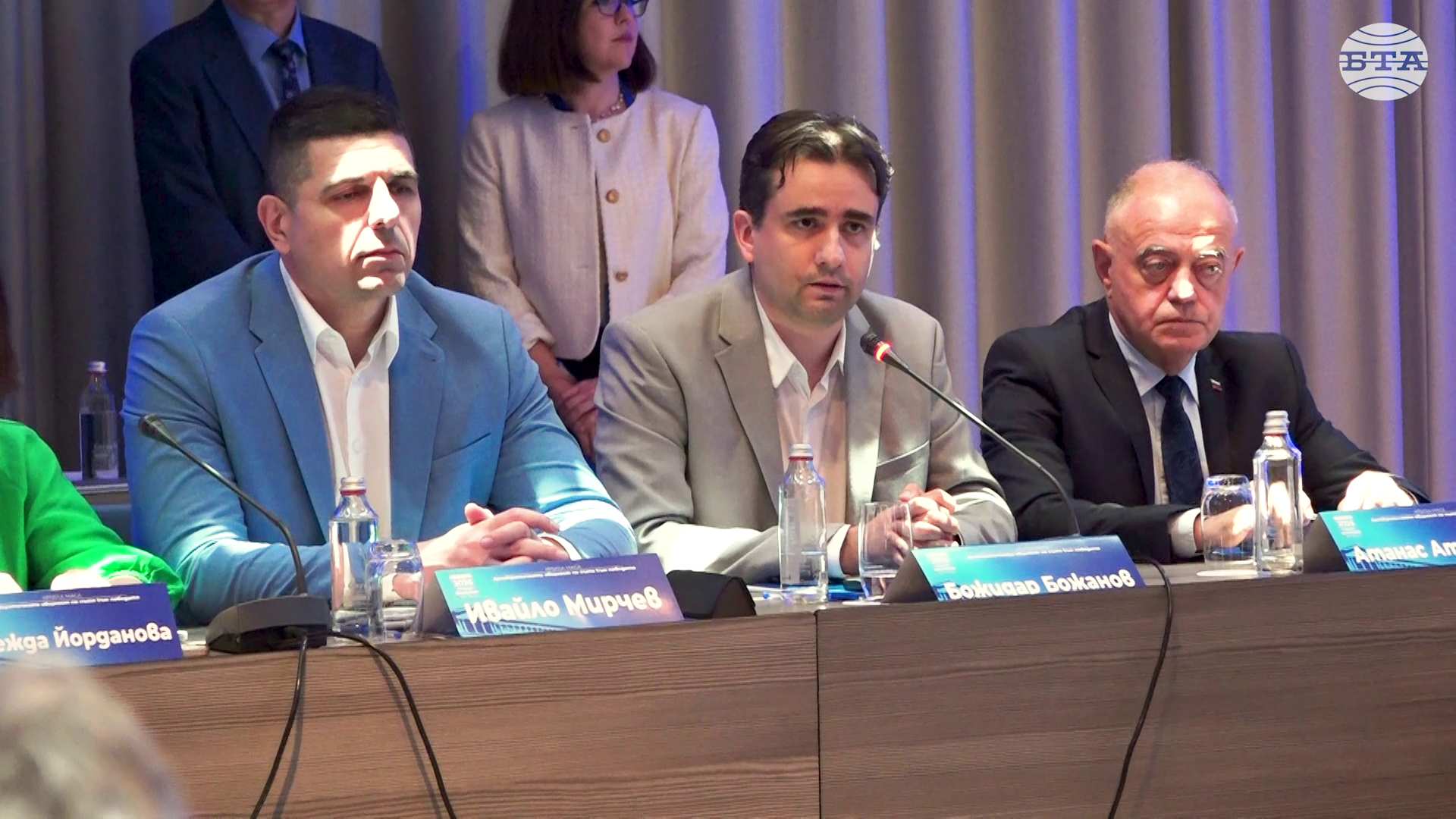 България има нужда от силен проевропейски кандидат за президент, каза Божидар Божанов на кръгла маса за изборите през 2026 г.