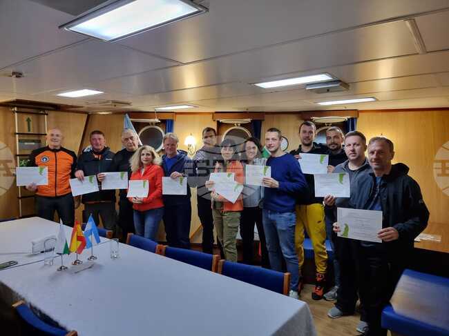 Day 53: RSV 421 to Pick Up Last Group of Bulgarian Antarctic Passengers