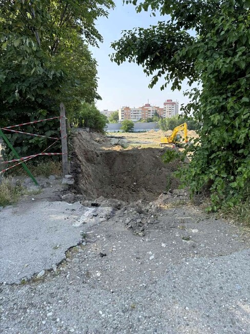 Осигурен е пешеходен достъп до кв. „Запад“ в Асеновград, съставен е акт на строителя