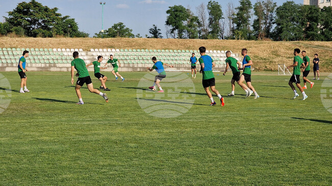 Община Стара Загора започна реновирането на тренировъчния терен на стадион „Берое“