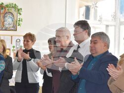 Кметът Денчо Бояджиев и заместник-кметът Хабибе Расим бяха гости на тържество в ДГ“Васил Левски“, с което бе отбелязала 150-годишнината от гибелта на Апостола на Свободата