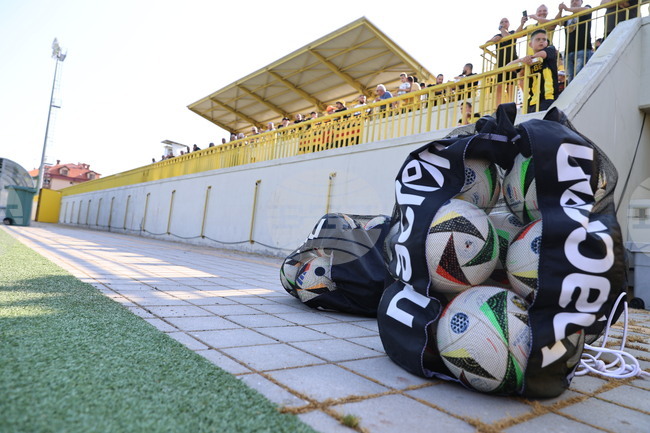 Футболното училище на Ботев (Пловдив) стана част от новата програма на УЕФА "Take care"