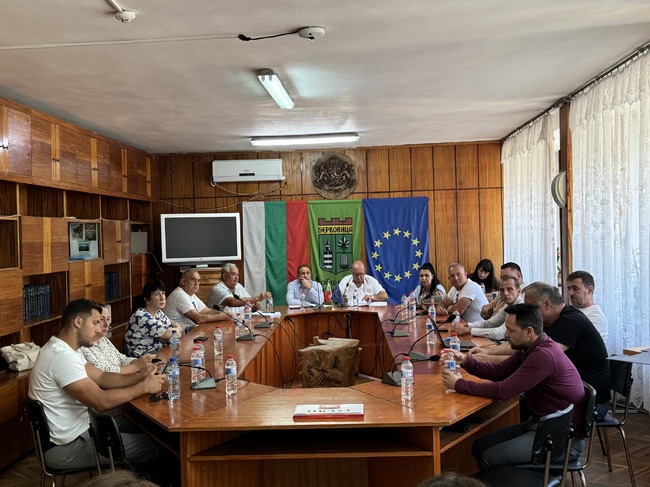 Общинският съвет в Берковица обсъди на извънредна сесия временното преустановяване на работата на Детското отделение в „МБАЛ Берковица“