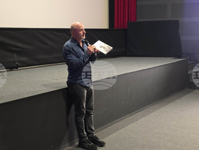 Парцалев продължава да ни провокира и днес, каза Георги Тошев, който представи ново допълнено издание на книгата си „Хамлет от град Левски“