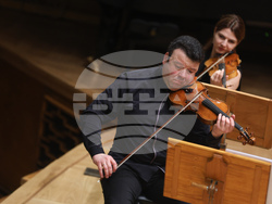 Зала България - Вадим Глузман - концерт