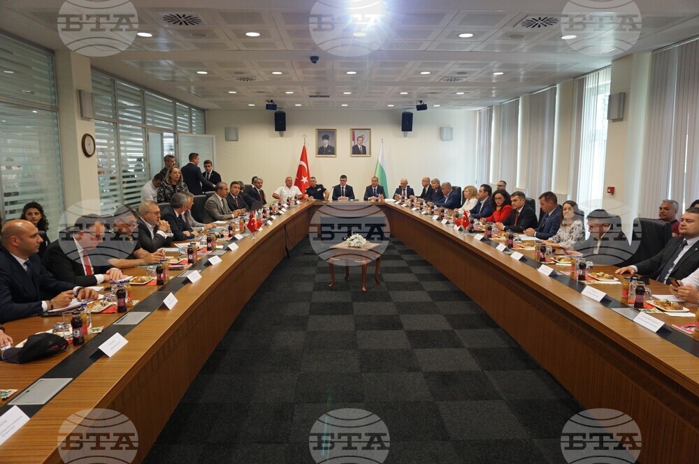 Мерки срещу очаквания засилен трафик между България и Турция бяха обсъдени от държавни институции от двете страни на ГКПП "Капъкуле"