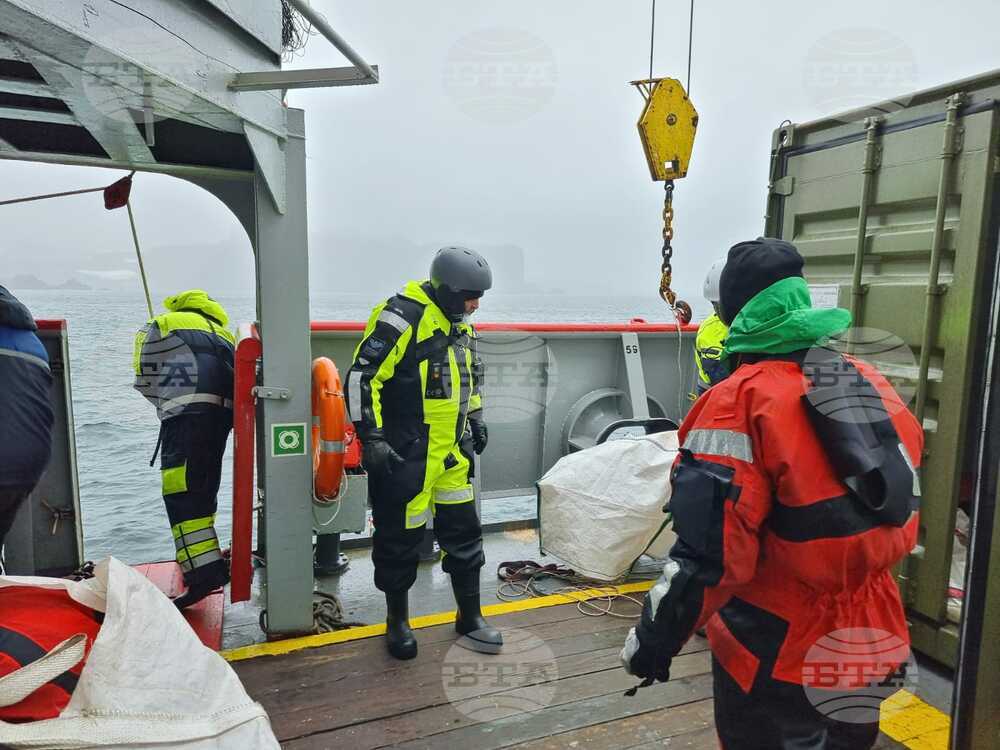 Ден 53 - Антарктида - НИК 421 прие на борда си последната група български антарктици