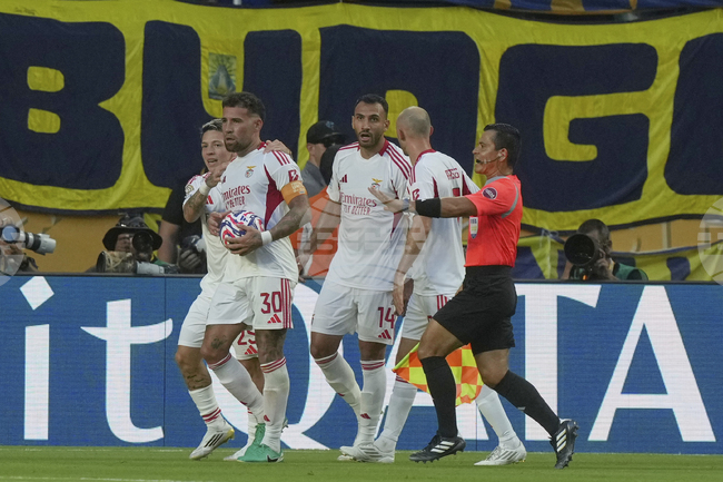 Бенфика навакса изоставане от два гола срещу Бока Хуниорс на Световното клубно първенство