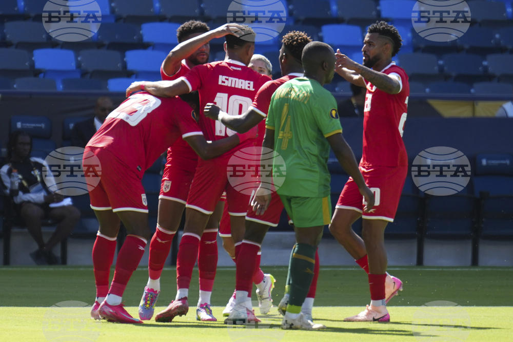 Gold Cup Panama Guadeloupe Soccer