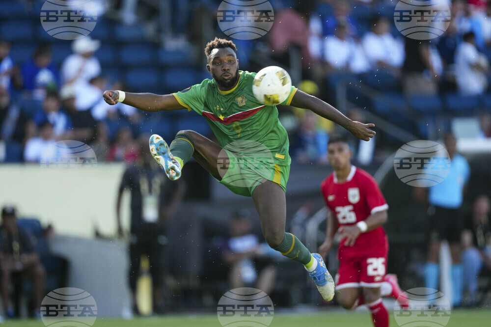 APTOPIX Gold Cup Panama Guadeloupe Soccer