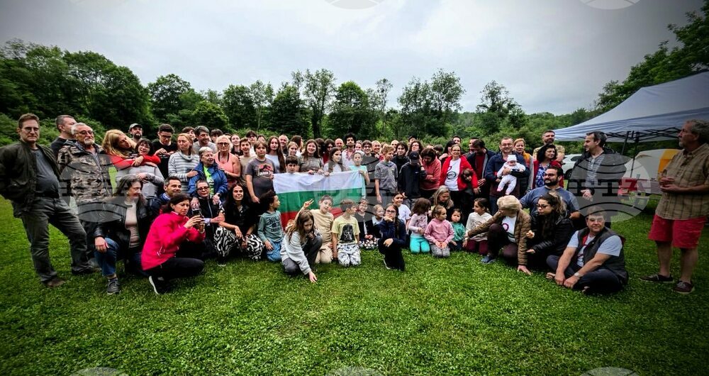 Училище „Гергана“ в Ню Йорк приключи учебната година с палатков лагер