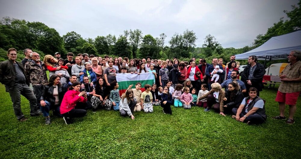 Училище „Гергана“ в Ню Йорк приключи учебната година с палатков лагер