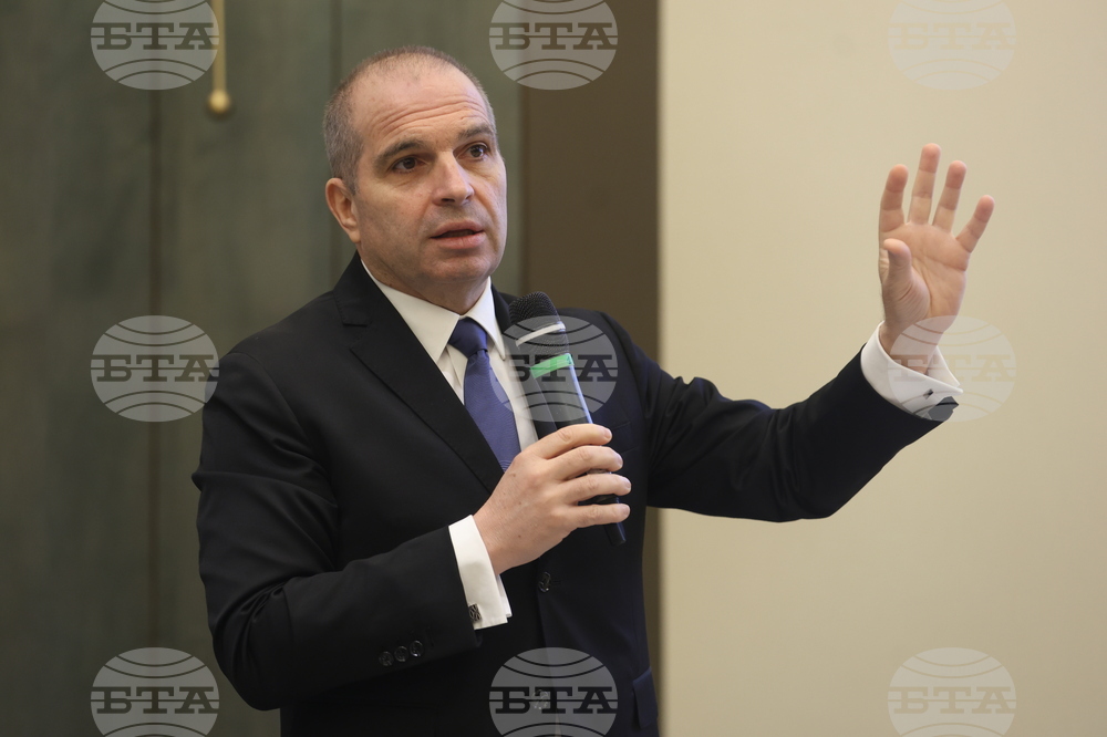 Конкуренцията в железопътния превоз на пътници ще доведе до по-високо качество на услугата, каза министър Гроздан Караджов