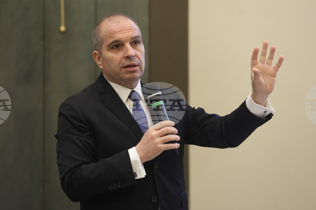 Transport Minister: Competition in Rail Transport Will Improve Service Quality