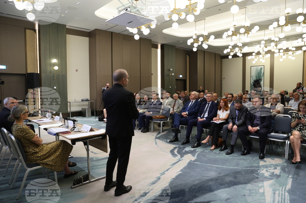 Процедура за възлагане на обществени превозни услуги с железопътен транспорт  - публична дискусия
