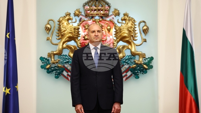 Bulgarian Head of State Congratulates US President, People on Independence Day