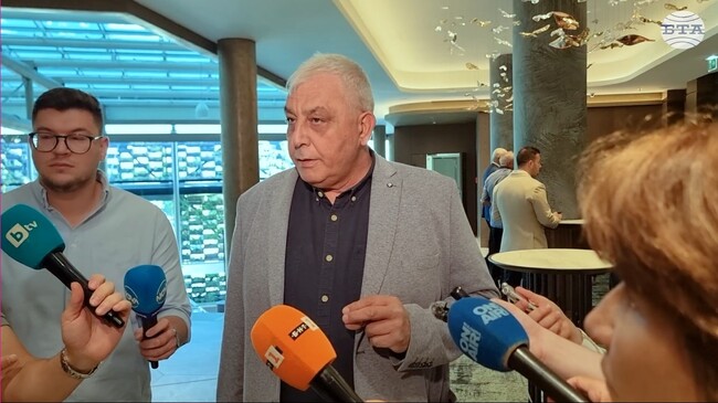 Раздробяването на един малък пазар ще го направи по-неефективен, каза председателят на Синдиката на железничарите Петър Бунев