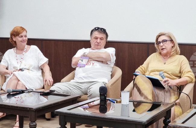 Варна - Международен фестивал на червенокръстките и здравни филми - дискусия