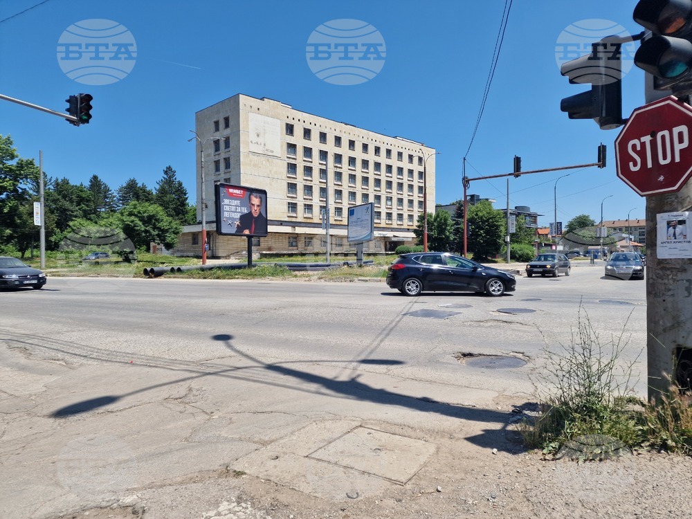 От 19 юни ще бъде въведена временна организация на движението на възлов пътен участък в Перник
