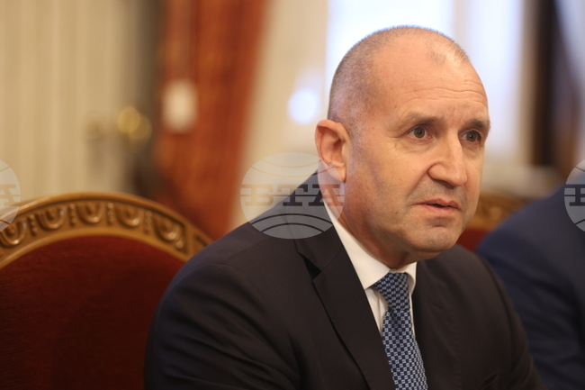 България няма да приеме подмяна на трудно постигнатия европейски компромис за РСМ, заявява президентът Радев в писмо до европейските лидери 