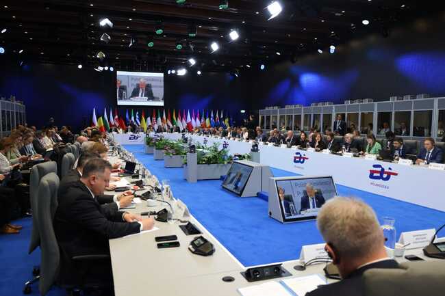 Иновациите могат да се превърнат в основен двигател за привличане и задържане на млади хора в селските райони, каза министър Тахов във Варшава