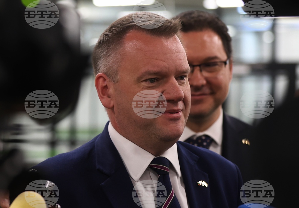 Даниел Митов - Ник-Томас Симъндс - двустранна среща