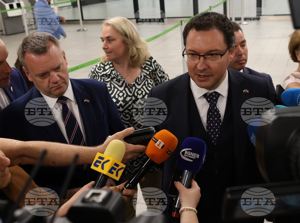 Даниел Митов - Ник-Томас Симъндс - двустранна среща