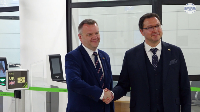 Британският министър за отношенията с ЕС Ник Томас-Симъндс пристигна на посещение у нас