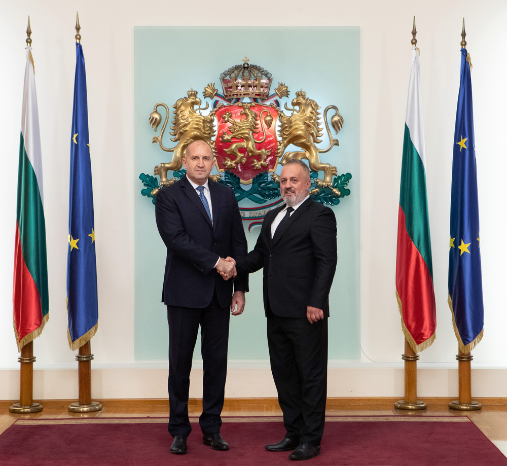 Президентът: Абсолютно недопустимо е страна кандидат за член на ЕС, която шумно афишира, че е покрила отдавна всички критерии за членство, да осъществява съдебно преследване на етническа основа