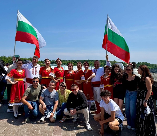 Танцов състав „Българика” от Чикаго участва на Фоклорен фестивал в Ниагара Фолс