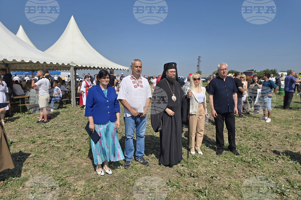 Село Цар Петрово - жътвена кампания 2025 - откриване