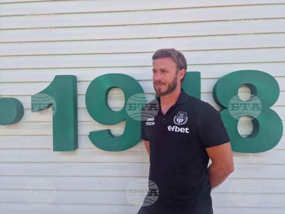 В детско-юношеската школа на Хебър в Пазарджик залагат на качествени кадри, за треньорите най-важното е децата да обичат спорта