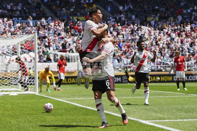 Ривър Плейт започна с победа на Световното клубно първенство в САЩ