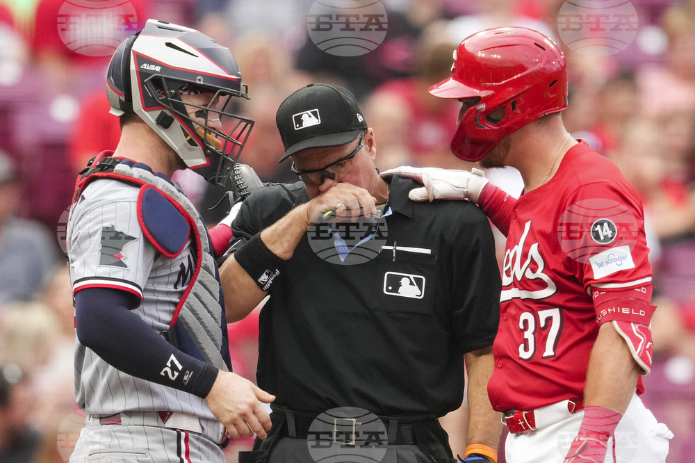 Twins Reds Baseball