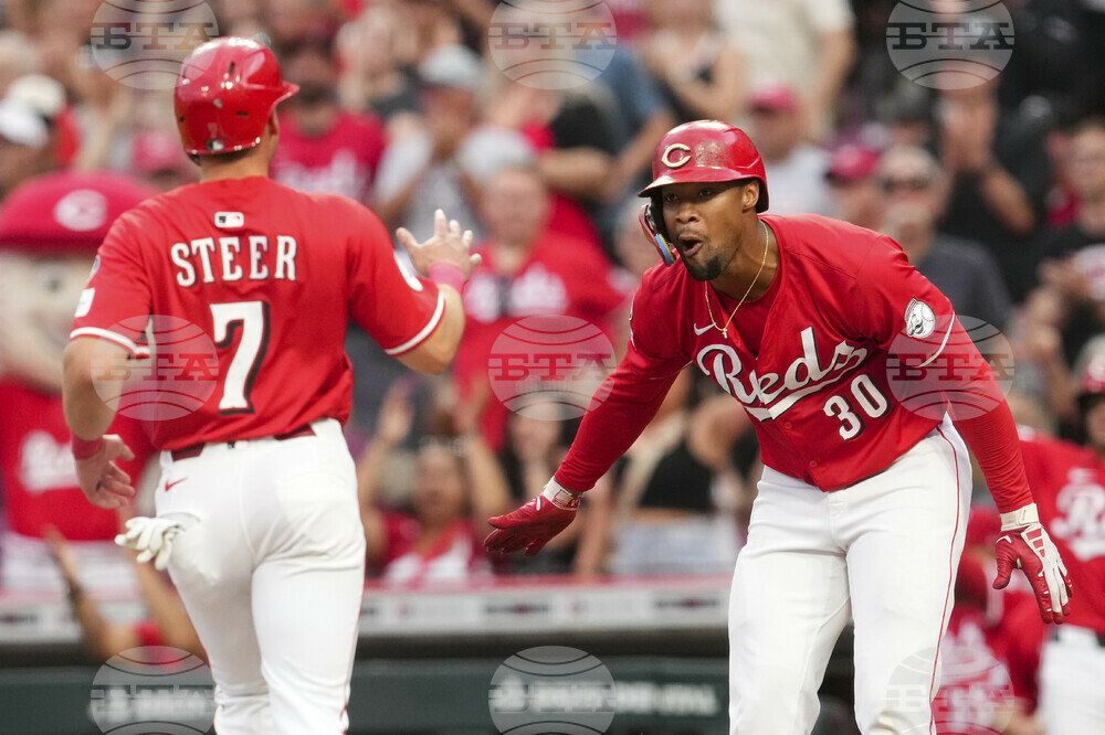 Twins Reds Baseball