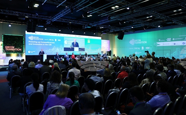 (ДОПЪЛНЕНА) Кохезионната политика е важна във времена на криза, заяви председателят на Европейския комитет на регионите