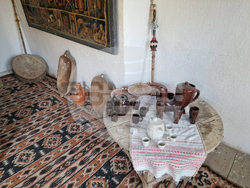 Село Ушинци - етнографски музей - църква