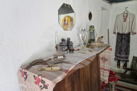 Село Ушинци - етнографски музей - църква