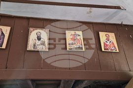 Село Ушинци - етнографски музей - църква