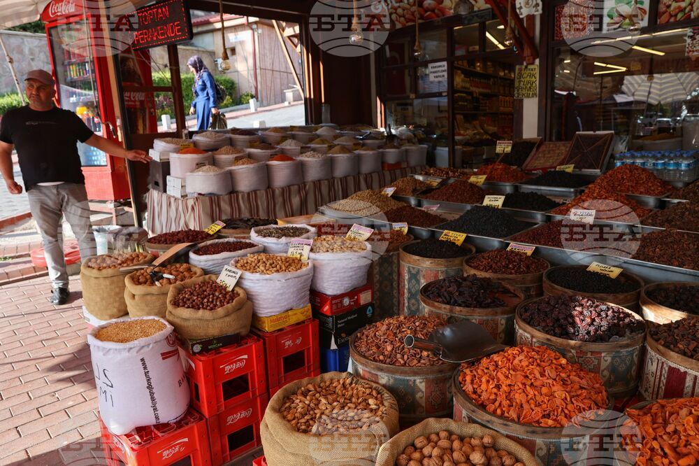 Пазарите за подправки и ядки в Анкара очароват туристите