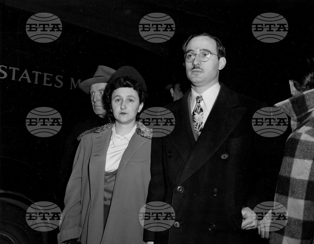 Преди 72 години в САЩ на електрическия стол са екзекутирани Юлиус и Етел Розенбърг, осъдени за ядрен шпионаж в полза на СССР