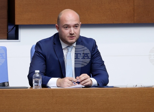 Да има задължителна информационна среща за процедура по медиация за определени дела, прие парламентът на първо четене