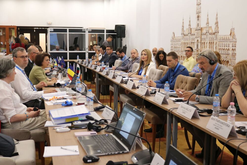 Драгомир Драганов: Близо 1/3 от одобрените проекти в сферата на образованието по програмата между България и Румъния са от Русенско